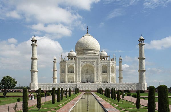 mughal monuments taj mahal